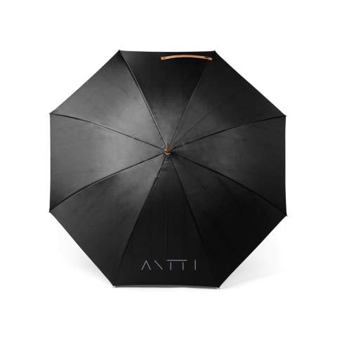 Parapluie classique et discret de 23 pouces. La toile double couche en PET recyclé 190T offre une protection suffisante contre la pluie, tandis que la magnifique doublure intérieure ajoute une touche d'élégance au design. Le parapluie est composé de baleines et d'une armature en fibre de verre, ce qui garantit sa durabilité et sa longévité. Le manche et la poignée du parapluie sont en bois composite, ce qui ajoute une touche de sophistication au design. Le parapluie est également doté de la technologie de traçage AWARE™, validant l'utilisation authentique de matériaux recyclés, soulignant notre engagement en faveur d'un approvisionnement responsable. Emballage kraft certifié FSC® inclus.<br /><br />UmbrellaMechanism: Ouvrir automatiquement, fermer manuellement