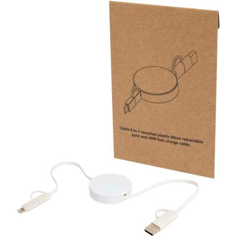 Le câble rétractable 5-en-1 de synchronisation des données et de charge rapide 40 W Citala est fabriqué à partir de plastique recyclé. Ce câble est doté de connecteurs d’entrée USB-A et Type-C combinés à un connecteur de sortie 2-en-1 Type-C et combi Lightning/Micro USB. L’USB-C vers l’USB-C fournit une puissance de sortie maximale de 40 W et l’USB-A vers l’USB-C une puissance maximale de 18 W. Toutes les autres options de connexion offrent une puissance maximale de 15 W. Compatible avec CarPlay et Android Auto. Que vous soyez à la maison, au bureau ou en déplacement, le câble Citala offre performance et style dans un ensemble compact. Longueur du câble : 90 cm.