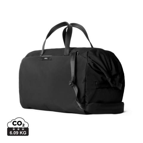Easy to pack, easy to love. This spacious, uncluttered duffel lets you leave work behind for leisurely weekend adventures. Snap-down ends allow wide-mouth packing. External quick-access pocket with key clip. Internal slip pockets for smaller items. Raised mesh zip pocket for valuables. Strong, rolled-edge webbing handles. Grab loops at each end. Detachable padded shoulder strap.