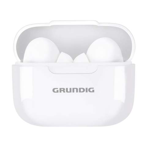 True wireless écouteurs stéréo sans fil (40 mAh par écouteur) avec embouts en silicone de la marque Grundig. Dans un étui de rangement rechargeable. Les écouteurs utilisent la technologie Bluetooth (version 5.3) pour une connexion fluide et sont équipés d'un indicateur de batterie à LED. Les écouteurs peuvent être rechargés dans l'étui de chargement de 230 mAh en 1 heure et demie. Durée d'écoute maximale de 4 heures lorsqu'ils sont complètement chargés. Avec une excellente reproduction sonore, un volume réglable, un appairage automatique pour une connexion automatique et une commande tactile. Écoutez de la musique et répondez aux appels en mode mains libres sans vous déplacer grâce au microphone intégré. Portée jusqu'à 10 mètres. Comprend un câble de chargement USB-A/USB Type-C et un mode d'emploi. Emballage par pièce.