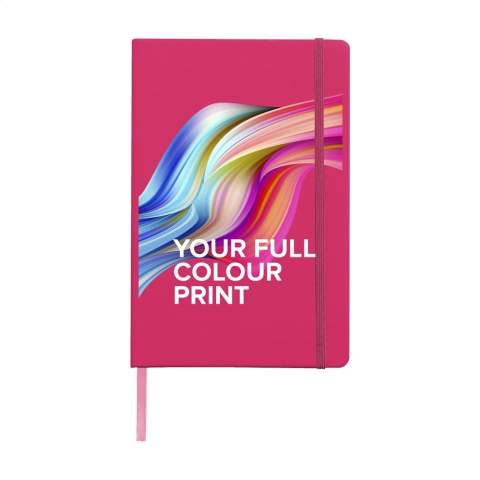 Bloc-notes compact format A5 avec environ 96 feuilles / 192 pages de couleur crème, papier ligné (80 g/m²) certifié FSC Mix. Avec reliure et couverture rigide, poche de rangement, fermeture élastique et marque-page ruban en soie.