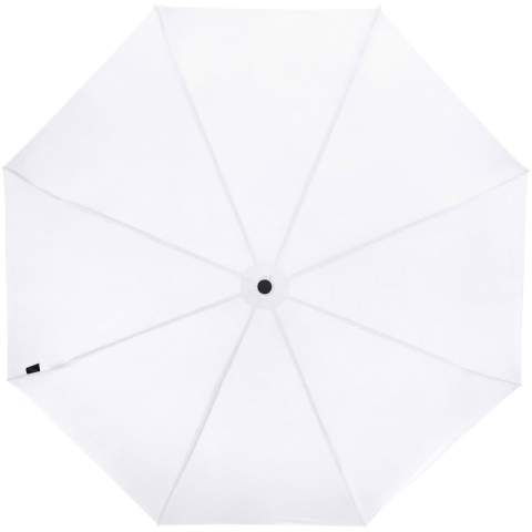 Manual folding umbrella with a recycled PET pongee polyester canopy and a wooden handle. The sturdy metal shaft and high quality frame with fibreglass ribs offers maximum flexibility in windy conditions. Supplied with a pouch and can easily fit a handbag or backpack for convenient carrying. Together with the wooden handle and the recycled PET pongee polyester canopy, this umbrella offers a more sustainable choice.