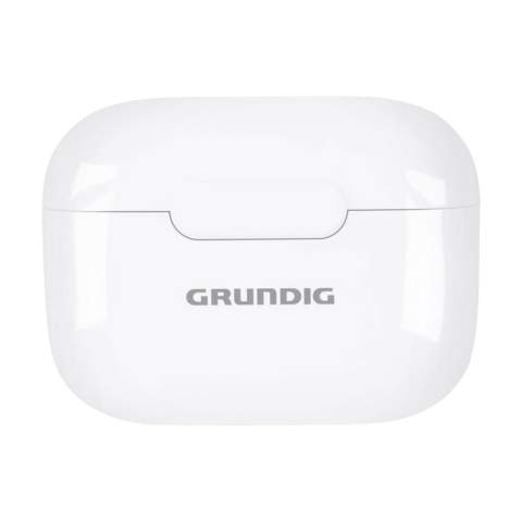 True wireless écouteurs stéréo sans fil (40 mAh par écouteur) avec embouts en silicone de la marque Grundig. Dans un étui de rangement rechargeable. Les écouteurs utilisent la technologie Bluetooth (version 5.3) pour une connexion fluide et sont équipés d'un indicateur de batterie à LED. Les écouteurs peuvent être rechargés dans l'étui de chargement de 230 mAh en 1 heure et demie. Durée d'écoute maximale de 4 heures lorsqu'ils sont complètement chargés. Avec une excellente reproduction sonore, un volume réglable, un appairage automatique pour une connexion automatique et une commande tactile. Écoutez de la musique et répondez aux appels en mode mains libres sans vous déplacer grâce au microphone intégré. Portée jusqu'à 10 mètres. Comprend un câble de chargement USB-A/USB Type-C et un mode d'emploi. Emballage par pièce.