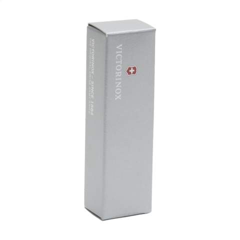 Couteau Suisse original de la marque Victorinox ligne Officiers avec poignée ABS, plaques intermédiaires en aluminium dur anodisé et des outils en acier recyclé à 100%. 12 pièces avec 15 fonctions : grand couteau, petit couteau, tire-bouchon, ouvre-boîte avec petit tournevis, décapsuleur avec grand tournevis, pince à dénuder, alésoir avec poinçon et œillet, scie à bois, ciseaux, crochets multi-fonctions, pince à épiler et cure-dent. Comprend un mode d'emploi et une garantie à vie contre les défauts de matériaux et de fabrication. Victorinox est le symbole mondial de qualité, fiabilité, fonctionnalité et perfection. Attention, la législation en vigueur s'applique concernant la possession et / ou le transport de couteaux ou d'outils multifonctions en public. Par pièce dans une boîte.