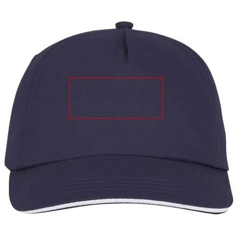 Pre-curved visor with sandwich. Embroidered eyelets for ventilation. Fabric hook and loop fastener. Head circumference: 58 cm.