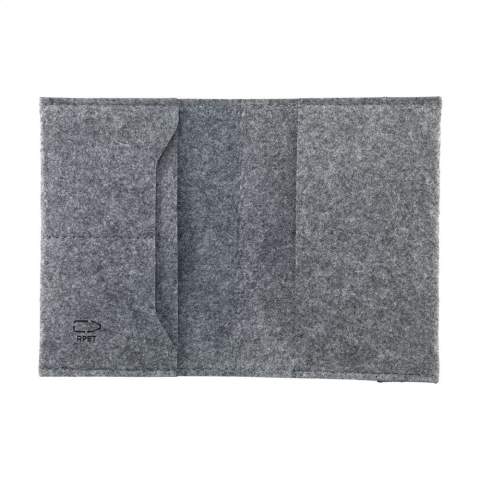 WoW! Passport cover in RPET felt (made from recycled PET bottles and recycled textiles). With space for storing cards and equipped with an elastic closure. Suitable for storing, carrying and protecting your passport. GRS-certified. Total recycled material: 92%.