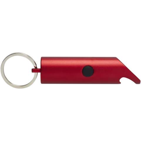 Helder led-sleutellampje met flesopener, aan/uit-knop en een gespleten ijzeren sleutelhanger. Het is gemaakt van lichtgewicht en sterk 63% RCS-gecertificeerd gerecycled aluminium. De Recycled Claim Standard (RCS) controleert de gerecyclede inhoud van een product in de hele toeleveringsketen. Verkrijgbaar in verschillende opvallende kleuren met een metallic afwerking, waardoor een gedrukt logo mooi opvalt. Wordt geleverd met drie LR44-batterijen.