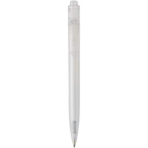 De Thalaasa balpen is gemaakt van plastic uit de oceaan. Het plastic afval dat in deze pen is gebruikt, is verzameld in de kustgebieden en gerecycled tot een nieuw product. Door voor dit type pen te kiezen, kunnen we het concept van recycling promoten en mensen en bedrijven aanmoedigen om duurzamere keuzes te maken in hun dagelijks leven. Inktkleur van de pen: zwart. Schrijflengte: 1000 meter.