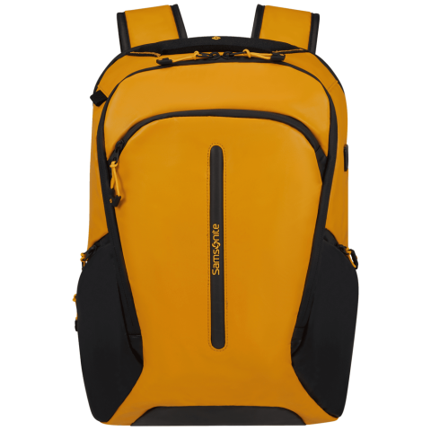 Ecodiver bepaalt de nieuwe standaard in het casual assortiment van Samsonite. Deze collectie combineert functionaliteit met een stijlvol design en is ontworpen met oog voor veiligheid en comfort. Gebruikmakend van gerecycleerde materialen, past Ecodiver perfect bij Samsonites wereldwijde strategie ‘Our Responsible Journey’. De waterafstotende coating maakt van deze collectie de perfecte keuze voor alle avonturen, in de natuur of in een stad. Samsonite geeft 2 jaar wereldwijde (beperkte) garantie op dit model.<br />De Laptop Backpack M USB is de middenmaat laptoprugzak uit de collectie die uitgerust is met een USB-poort. Het ruime hoofdcompartiment is gemakkelijk toegankelijk dankzij de ruime opening en geschikt voor A4 formaat documenten. Dankzij de verschillende insteekvakken en business organisatie kunnen spullen overzichtelijk worden opgeborgen. Aan rugzijde is een laptop-en tabletvak voorzien wat is uitgerust met waterdichte ritsen. Aan de voorzijde is de tas voorzien van een voorvak met ritssluiting en 2 zijvakken die als flessenhouder gebruikt kunnen worden. <br />Optimaal comfort is gegarandeerd dankzij het gevoerde rugpaneel, ergonomische schouderriemen, comfortabel handvat aan bovenzijde en een in hoogte verstelbare borstriem. Dankzij de smart-sleeve aan de achterkant is de tas gemakkelijk te bevestigen aan de trekstang van een koffer of reistas op wielen en de reflecterende details zorgen ervoor dat je extra opvalt in het donker. Safety First!