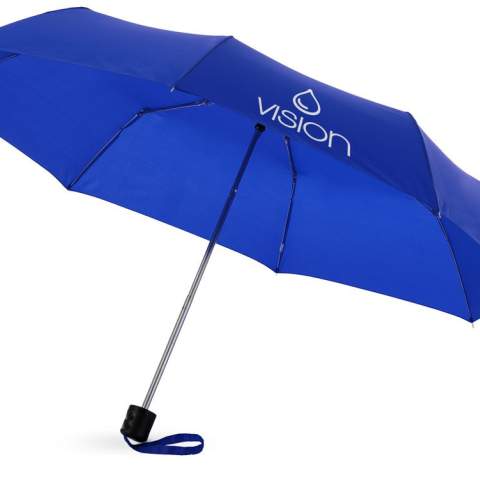 De Ida 21,5" opvouwbare paraplu is klein en compact maar biedt een uitstekende bescherming tegen de regen. Door het handmatige schuifsysteem is de paraplu gemakkelijk te openen en te sluiten. Verder heeft de paraplu een sterk metalen frame, metalen baleinen en een kunststof handvat voor een goede grip. Dankzij zijn formaat past hij opgevouwen perfect in een (hand)tas. De Ida paraplu is gemaakt van duurzaam polyester, is geschikt voor meerdere bedrukkingsopties en wordt geleverd met een etui om hem gemakkelijk op te bergen. 