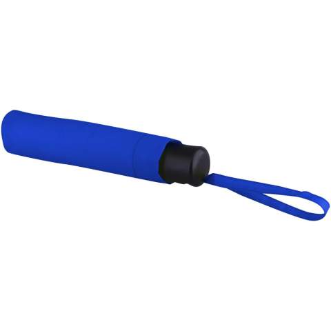 De Ida 21,5" opvouwbare paraplu is klein en compact maar biedt een uitstekende bescherming tegen de regen. Door het handmatige schuifsysteem is de paraplu gemakkelijk te openen en te sluiten. Verder heeft de paraplu een sterk metalen frame, metalen baleinen en een kunststof handvat voor een goede grip. Dankzij zijn formaat past hij opgevouwen perfect in een (hand)tas. De Ida paraplu is gemaakt van duurzaam polyester, is geschikt voor meerdere bedrukkingsopties en wordt geleverd met een etui om hem gemakkelijk op te bergen. 