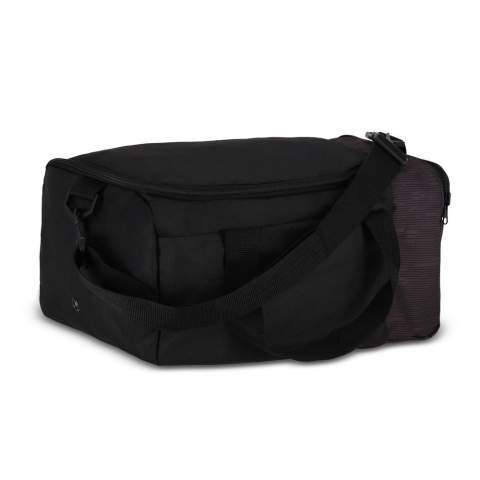 Dieser faltbare Reisetasche aus recyceltem PET und strapazierfähigem 600D-Material eignet sich perfekt für die Verwendung als Untersitz-Tasche auf Flügen. Sie verfügt über einen abnehmbaren und verstellbaren Schultergurt zum Tragen. Sie ist kompakt und praktisch, ideal für Reisen.