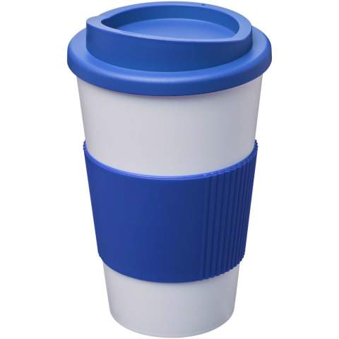 Dubbelwandig geïsoleerde beker met draaideksel en een siliconen grip. Volume 350 ml. Mix en match kleuren om je perfecte mok te creëren. Gemaakt in het Verenigd Koninkrijk. Verpakt in een gerecyclede PE plastic zak. BPA-vrij.