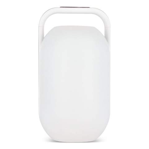 L'enceinte Muse Ambient Light Speaker est l'enceinte idéale pour toutes les occasions. Que vous vous détendiez à la maison, dans le jardin ou que vous fassiez une fête sur la plage, cette enceinte résistante aux éclaboussures délivre un son puissant avec une puissance de 60 W et offre un appairage NFC simple pour une connexion sans effort. Grâce à sa conception IPX4 résistante aux éclaboussures, l'enceinte Muse Ambient Light est idéale pour les activités de plein air. L'Ambient Light multicolore crée une atmosphère unique en changeant de couleur ou en réagissant automatiquement à la musique. Diffusez votre musique sans fil via Bluetooth et profitez de vos chansons préférées pendant 10 heures. L'enceinte dispose également d'options pratiques telles que les appels mains libres et 5 sons apaisants de la nature. Grâce au port de charge USB-C, vous pouvez facilement charger à la fois l'enceinte et les appareils externes. Que vous fassiez la fête ou que vous vous détendiez, l'enceinte Muse Ambient Light fournit le son et l'atmosphère parfaits.