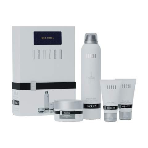 Eine Geschenkpackung mit 4 Körperpflegeprodukten für intensive Hautpflege, mit dem Duft Black 22 von der Marke Janzen. Inhalt: • Shower Foam - 200 ml • Body Scrub - 125 gr • Body Lotion - 40 ml • Shower Gel - 40 ml. Mit diesen eleganten Pflegeprodukten starten Sie voller Frische und Selbstvertrauen in den Tag. Ein frisch-warmer Duft, der eine perfekte Balance zwischen Leichtigkeit und Intensität. Black 22 ist ein reichhaltiges Bukett aus Bergamotte und scharfen Gewürzen, tropischer Baumrinde und süßer Tonkabohne, die auch als „verbotene Frucht“ bekannt ist. Die eleganten Artikel sind in einem hochwertigen Geschenkkarton verpackt. Pro Set in einer Verpackung.