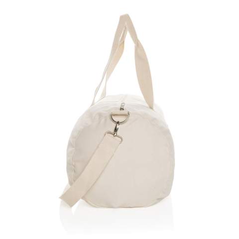 De Impact AWARE™ 285 g/m² gerecyclede canvas reistas ongeverfd is de perfecte manier om je benodigdheden voor een korte reis mee te nemen. Deze ruime reistas biedt voldoende ruimte voor je essentials. Het gerecyclede canvas is ongeverfd en gebruikt in zijn ruwe vorm, zonder chemicaliën van verven of bleken. Met AWARE™ tracer die het echte gebruik van gerecyclede materialen valideert. 2% van de opbrengst van elk verkocht Impact-product wordt gedoneerd aan Water.org. Samenstelling 70% gerecycled katoen, 30% gerecycled polyester.<br /><br />PVC free: true