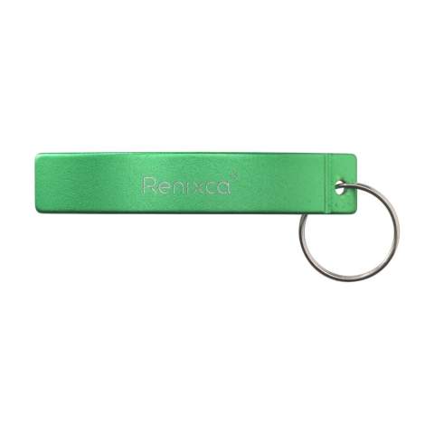 WoW! Sleutelhanger met lichtgewicht opener van 100% gerecycled alumininium. GRS-gecerticeerd. Door het gebruik van gerecycled aluminium worden minder nieuwe grondstoffen gebruikt. Dit betekent minder energieverbruik en minder waterverbruik.