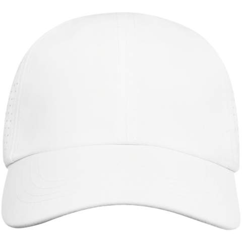 De Mica 6-panel GRS gerecycleerde cool fit cap is gemaakt van 110 g/m² GRS-gecertificeerd gerecycled polyester microvezel. De achterpanelen zijn voorzien van lasergeknipte gaten voor optimale ventilatie, zodat je koel en comfortabel blijft tijdens buitenactiviteiten. Ontworpen voor een comfortabele pasvorm met een hoofdomtrek van 58 cm, zorgt de metalen gesp voor gemakkelijke en veilige aanpassingen. De GRS-certificering garandeert een 100% gecertificeerde toeleveringsketen, van grondstof tot onze druktechnieken, waardoor het een duurzamere keuze is.