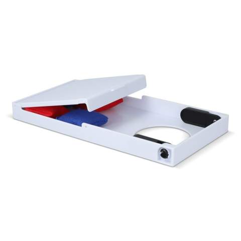 Profitez de moments amusants et de compétition amicale avec notre jeu de lancer de sacs sur table. Compact et portable, il est parfait pour les fêtes et les rassemblements. Inclut 4 mini sacs de haricots ; lancez-les dans le trou à distance et soyez couronné gagnant.