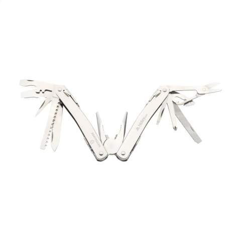 Outil multifonction Victorinox avec outils en acier 100 % recyclé. 11 pièces et 24 fonctions : pince à bec effilé, coupe-fil pour fils fins et souples jusqu'à 40 HRc, coupe-fil pour fils durs, grand couteau, ouvre-boîte avec tournevis de 3 mm, décapsuleur avec tournevis de 6 mm, ouvre-caisse, cintreuse de fils avec tournevis de 2 mm, poinçon avec poinçon et œillet, crochet de remorquage (par exemple pour desserrer les cordes de tente), ciseaux, scie à bois, scie à métaux, lime à métaux, tournevis cruciforme (Philips 1/2), pince coupante longitudinale pour gaine de câble, pince coupante transversale pour gaine de câble, pince à dénuder et grattoir, œillet pour cordon, embout pour tire-bouchon et clip de transport. Livré avec un étui en cuir robuste pour transporter facilement l'outil multifonction à la ceinture. Comprend un mode d'emploi et une garantie à vie contre les défauts de matériaux et de fabrication.     Victorinox est le symbole mondial de qualité, fiabilité, fonctionnalité et perfection. Attention, la législation en vigueur s'applique concernant la possession et / ou le transport de couteaux ou d'outils multifonctions en public. Emballage par pièce.