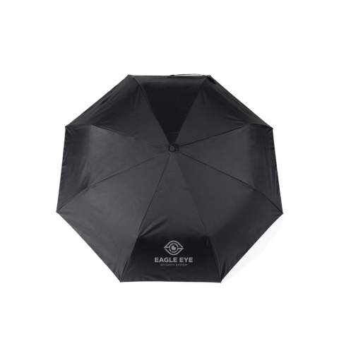 Parapluie anti-tempête de 21 pouces, élégant et moderne, qui vous gardera au sec même les jours de pluie les plus intenses. Sa taille compacte en fait le compagnon idéal pour les déplacements. Fabriqué en tissu pongé RPET 190T de première qualité, il offre une excellente protection contre la pluie tout en affichant un design élégant. Conçu avec un manche en métal et une armature en fibre de verre, ce parapluie garantit résistance et durabilité pour les conditions météorologiques difficiles. La poignée minimaliste en plastique ABS, avec une finition confortable en caoutchouc, ajoute une touche contemporaine et une prise en main sûre. Le système d'ouverture automatique et de fermeture manuelle facilite l'utilisation. Doté de la technologie de traçage AWARE™, ce parapluie confirme l'utilisation authentique de matériaux recyclés, soulignant ainsi notre engagement en faveur d'un approvisionnement responsable.<br /><br />UmbrellaMechanism: Ouvrir automatiquement, fermer manuellement<br />IsStormproof: true