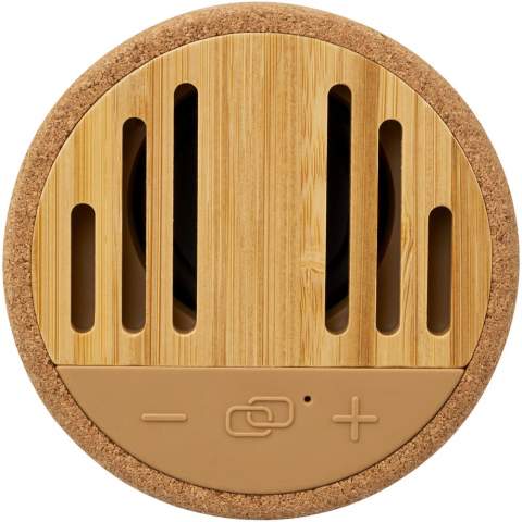 De Cerris 5 W Bluetooth® speaker gemaakt van kurk en bamboe is een akoestische natuurschat! De behuizing en grill van de speaker zijn gemaakt van echt kurk en bamboe. Met een 5 W-uitgang biedt deze compacte speaker een uitstekend geluid en biedt hij zelfs de mogelijkheid om oproepen te beantwoorden terwijl je muziek van een telefoon afspeelt. Dankzij de ingebouwde 900 mAh batterij kun je de speaker op één lading tot 3 uur gebruiken, bij maximaal volume. Oplaadtijd van 0% tot 100% is 2 uur. Bereik van Bluetooth® 5.1 is tot 10 meter. 30 cm Type-C-oplaadkabel is inbegrepen. Geleverd in een premium doos van kraftpapier met een kleurrijke sticker. Omdat kurk en bamboe natuurlijke materialen zijn, kunnen er kleine variaties in kleur en maat per artikel zijn, wat het uiteindelijke drukresultaat kan beïnvloeden.