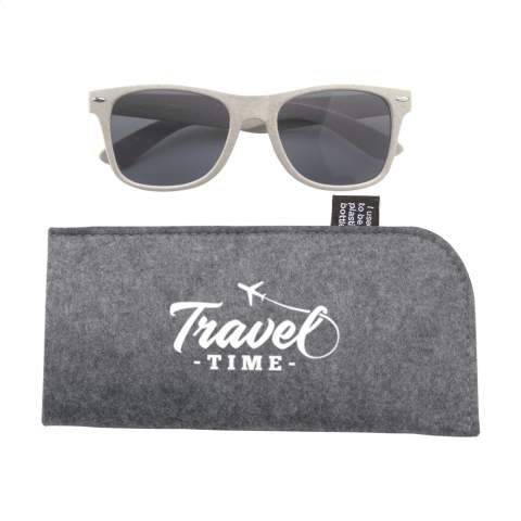 WoW! Protective cover of RPET quality felt. This felt comes from recycled PET bottles and recycled textiles. Suitable for the safe storage of (sun)glasses. An environmentally friendly product.