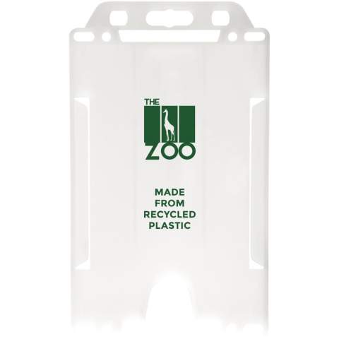 Staande kaarthouder gemaakt van gerecycled plastic. Ideaal voor tentoonstellingen, werkplekken en netwerkevenementen. Geschikt voor standaard visitekaartjes en creditcards. Vanwege de aard van gerecycled plastic kunnen kleurschakeringen enigszins variëren en kunnen er kleurvlekken voorkomen. Gemaakt in het Verenigd Koninkrijk.