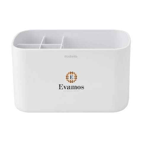 Praktische kunststof organiser voor de badkamer van het merk Brabantia. Compact design met 4 kleine vakken en 1 groot vak. Voor het overzichtelijk, gescheiden en rechtop opbergen van o.a. tandpasta, een tandenborstel, kam en andere accessoires. Alles blijft schoon en droog. De uitneembare  inzet heeft gaatjes voor ventilatie en het afvoeren van water. Met antislip onderzijde. Gemaakt van corroseriebestendige materialen, dus ideaal voor vochtige ruimtes. Gemakkelijk schoon te maken. 100% recyclebaar. Met 5 jaar fabrieksgarantie.