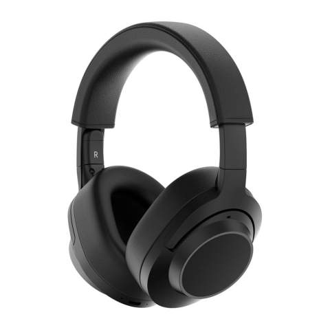 Une qualité sonore incroyable, un concept durable et reparable se rencontrent dans le casque audio Irvine. Irvine est un casque haut de gamme conçu pour durer plus longtemps que votre casque ordinaire. Avec une réparation facile, vous pouvez facilement remplacer les coussinets, l'arceau et même la batterie si nécessaire.  Avec technologie ANC qui peut se désactiver en un simple clic. Équipé de 5 microphones ENC et d'une assistance vocale pour améliorer encore plus la qualité des appels. Mode double connection pour se connecter à plusieurs appareils à la fois. Durée d'autonomie de 40 heures  avec une seule charge. Les écouteurs sont fabriqués en plastique PC recyclée. Contenu recyclé total: 32 % sur la base du poids total de l'article. La certification RCS garantit une chaîne d'approvisionnement entièrement certifiée pour les matériaux recyclés. Sans PVC. Emballé dans un emballage réduit en plastique.<br /><br />PVC free: true