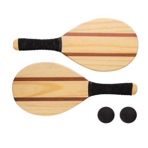 Luxury eye catching frescobol set to play on the beach, park or on your holiday. Made from strong and lasting Pine wood mixed with Sapele wood for which the wood pattern can be different per racket. Including two high quality balls. With extra comfortable grip for perfect control.  Including cotton pouch to bring the set to your favourite beach or park.<br /><br />PVC free: true