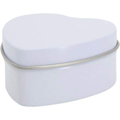 La bougie paraffine Blissful et sa boîte métallique en forme de cœur apportent une touche de charme et de bien-être à toutes vos pièces. Présentée dans une jolie boîte métallique, elle dégage un parfum apaisant et durable de vanille qui crée une atmosphère chaleureuse et accueillante. Idéale pour un cadeau ou pour votre usage personnel, sa taille compacte permet de la placer n’importe où et d’ajouter une touche d’amour et de détente à votre intérieur. Poids de la bougie : 40 grammes. Durée de combustion : 8 à 12 heures.