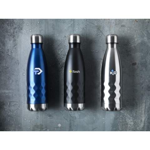 Double-walled, leak-proof stainless steel water bottle/thermo bottle with distinctive 3D geometric diamond pattern. Suitable for maintaining the temperature of cold or hot water. Capacity 500 ml. Each item is individually boxed.