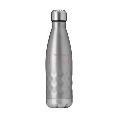Doppelwandige, auslaufsichere Wasserflasche/Thermoflasche aus Edelstahl mit auffälligem geometrischem 3D-Rautenmuster. Geeignet zur Temperaturerhaltung von kaltem oder heißem Wasser. Fassungsvermögen: 500 ml. Pro Stück in einer Verpackung.