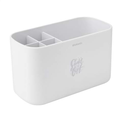 Praktische kunststof organiser voor de badkamer van het merk Brabantia. Compact design met 4 kleine vakken en 1 groot vak. Voor het overzichtelijk, gescheiden en rechtop opbergen van o.a. tandpasta, een tandenborstel, kam en andere accessoires. Alles blijft schoon en droog. De uitneembare  inzet heeft gaatjes voor ventilatie en het afvoeren van water. Met antislip onderzijde. Gemaakt van corroseriebestendige materialen, dus ideaal voor vochtige ruimtes. Gemakkelijk schoon te maken. 100% recyclebaar. Met 5 jaar fabrieksgarantie.
