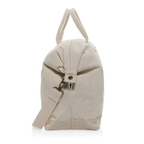 This deluxe weekend bag is a stylish and low impact option made with 500gsm recycled cotton canvas. It has beautiful detailing, brass hardware, and a spacious main compartment. Perfect for those looking for a high-quality, low impact travel bag. With AWARE™ tracer that validates the genuine use of recycled cotton. 2% of proceeds of each Impact product sold will be donated to Water.org.<br /><br />PVC free: true