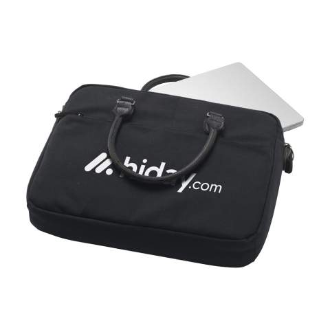 WoW! Cette sacoche pratique pour ordinateur portable est fabriquée à partir de toile recyclée (340 g/m²). Dispose d'un compartiment de rangement spacieux et d'une section séparée équipée d'une mousse de protection pour le stockage et le transport en toute sécurité d'un ordinateur portable jusqu'à 15,6 pouces. De plus, elle offre quantité d'espace de rangement intelligent. Cette sacoche est équipée de deux poignées robustes en PU recyclé et d'une bandoulière amovible/réglable en polyester RPET, ainsi que d'une superbe doublure en polyester RPET. Les matériaux recyclés garantissent une longue durée de vie.