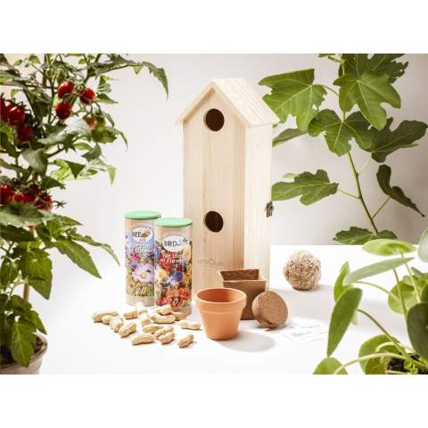 A flower pot made from wood fibres with a coconut tablet (5 cm) and a bag of mixed flower seeds. Includes a personalised full colour cardboard label. In the bag you will find the following flower seeds: Feverfew (daisy) – Veilweed – Snapdragon – Crooked Flower – Silver Shield – Mexican – Petunia – Salvia – Summer Azalea – Ice Flower. A gift that contributes to maintaining a healthy bee population.