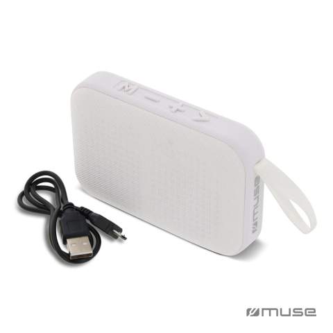 This compact portable bluetooth speaker offers surprisingly good sound despite its small size. In addition, the fabric covering gives the speaker a trendy look. So it is the ideal speaker to take with you when you travel. The built-in battery charges quickly and guarantees you a long listening time. Recharge with the included USB cable.