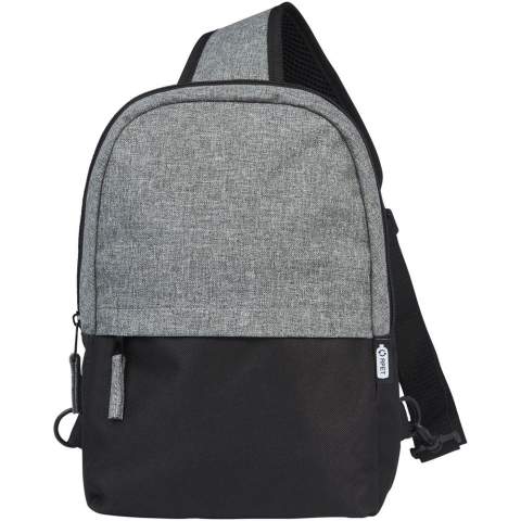 De tweekleurige GRS gerecyclede sling is aan de buitenkant gemaakt van 100% gerecyclede materialen en heeft een voorvak met rits, een hoofdvak met rits en een 12" tablethoes. Hij heeft ook een binnenvak met rits voor veilig opbergen en met zijn volledig verstelbare en gewatteerde schouderriem is het comfortabel om mee te nemen.