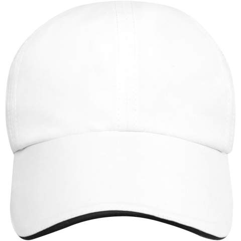 De Morion 6 panel cool fit cap is gemaakt van 110 g/m² GRS-gecertificeerd gerecycled polyester microvezel en heeft een voorgebogen vizier met een sandwichontwerp, wat een klassieke touch toevoegt. De achterpanelen hebben lasergesneden gaten voor optimale ventilatie, zodat je koel en comfortabel blijft tijdens buitenactiviteiten. Ontworpen voor een comfortabele pasvorm met een hoofdomtrek van 58 cm. De metalen gespsluiting kan moeiteloos worden versteld, voor de perfecte pasvorm. De GRS-certificering zorgt voor een 100% gecertificeerde toeleveringsketen, van grondstof tot onze druktechnieken, waardoor dit een duurzamere keuze is.