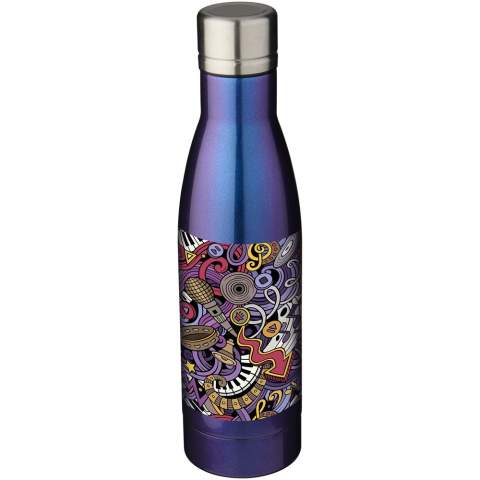 Keep your drinks hot for 12 hours or cold for 48 hours with the Vasa Aurora copper vacuum insulated bottle. Double walled and made from stainless steel with vacuum insulation and a copper plated inner wall, which means that your beverage is kept piping hot or ice cold depending on your requirements. The bottle has a psychedelic and iridescent finish. BPA Free and tested and approved under German Food Safe Legislation (LFGB), and for Phthalates Content under REACH. Volume capacity: 500 ml. Delivered in a gift box.
