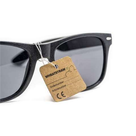 Lunettes de soleil avec monture fabriquée en fibres de paille de blé biodégradables et en plastique PP. Elles offrent une protection UV 400 (selon les normes européennes).