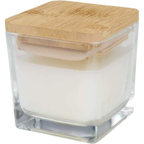 Améliorez votre intérieur avec cette bougie parfumée en paraffine, joliment présentée dans un pot en verre carré avec un couvercle en bambou. Trois parfums attrayants sont disponibles : pomme croquante (vert), cerise sucrée (rouge) et vanille chaude (blanc). Chaque bougie offre un arôme douillet et accueillant dans n’importe quelle pièce. Parfaite pour se détendre à la maison ou pour offrir comme cadeau attentionné. Poids de la bougie : 40 grammes. Durée de combustion : 8 à 12 heures.