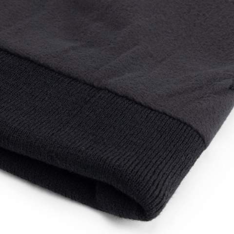 Deze Thinsulate muts is ideaal voor koude winterdagen. Perfect voor sneeuwpret en onmisbaar tijdens wintersportvakanties. De muts is ontworpen om de warmte vast te houden – zo blijf je aangenaam warm, wat het weer ook doet.
