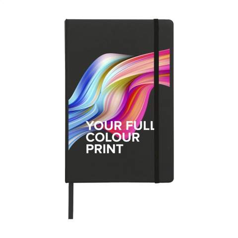 Bloc-notes compact format A5 avec environ 96 feuilles / 192 pages de couleur crème, papier ligné (80 g/m²) certifié FSC Mix. Avec reliure et couverture rigide, poche de rangement, fermeture élastique et marque-page ruban en soie.