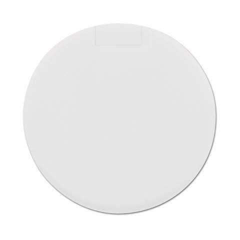 Boîte plate et ronde de bonbons à la menthe. En couleurs transparente ou blanc opaque. Environ 6,5 grammes.