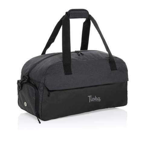 Sac de sport fabriqué à partir de polyester 100 % recyclé intégrant le traceur AWARE™. Son design spacieux permet d'accéder facilement à l'essentiel, avec une poche frontale zippée pour plus d'organisation. Le sac s'adapte à votre style grâce à ses bretelles de transport polyvalentes. 2 % des recettes de chaque produit vendu avec AWARE™ seront reversés à Water.org.<br /><br />PVC free: true