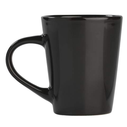 Gekleurde aardewerken mok met een conisch design.