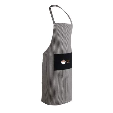 Die Ukiyo Aware™ 280gr rCotton-Deluxe-Schürze im One-Size Design erfüllt alle Anforderungen einer modernen Alltagsküche, ohne auf Schönheit oder Spaß zu verzichten. Die verstellbaren Träger sorgen für die richtige Passform. Die Fronttasche hält Ihre notwendigen Gegenstände. Die Schürze besteht aus recycelter Baumwolle mit AWARE™ Tracer, der die Verwendung tatsächlich recycelter Materialien bestätigt. Zudem werden 2% des Erlöses jedes verkauften Impact-Produkts mit AWARE™ Tracer an Water.org gespendet. Wir weisen darauf hin, dass die dunklen Streifen der Schürze durch das Druckbild Ihre Logos hindurch schimmern.